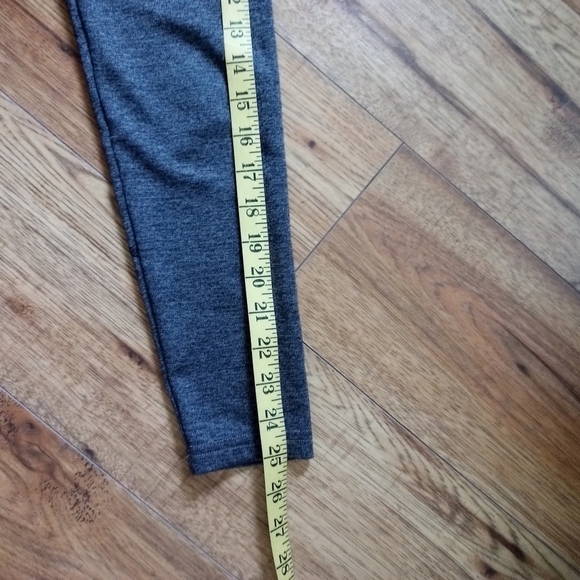 Under Armour cold gear fitted long sleeves - Picture 3 of 7